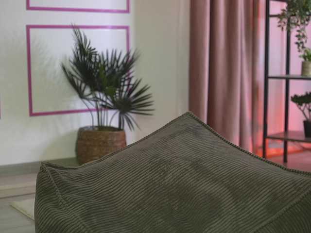 ellacandy live cam on BongaCams
