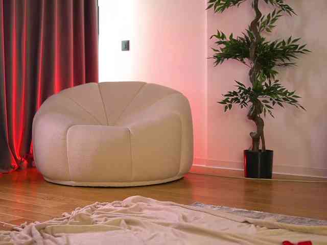 SashaPariss webcam