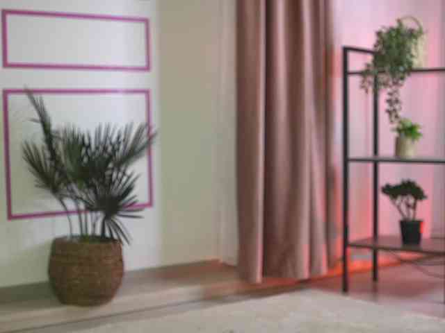 SashaPariss webcam