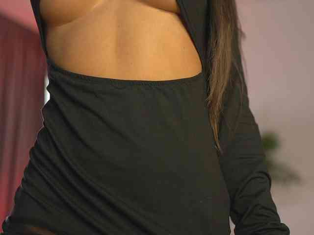 SashaPariss webcam