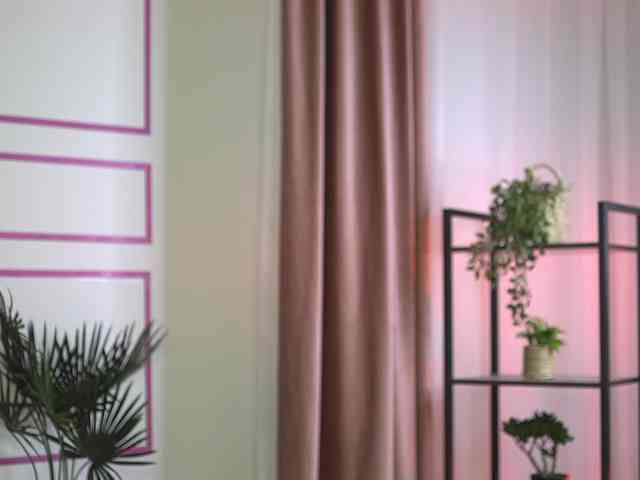 SashaPariss webcam