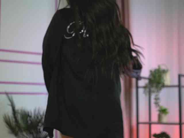 SashaPariss webcam