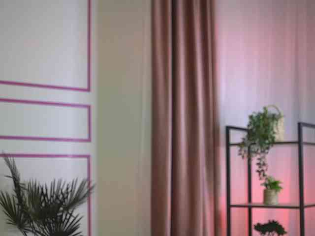 SashaPariss webcam