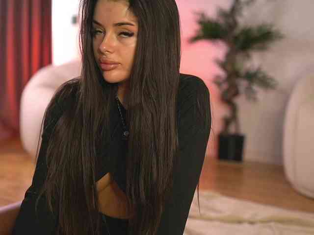 SashaPariss webcam