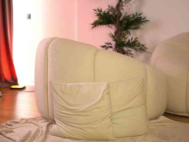 SashaPariss webcam