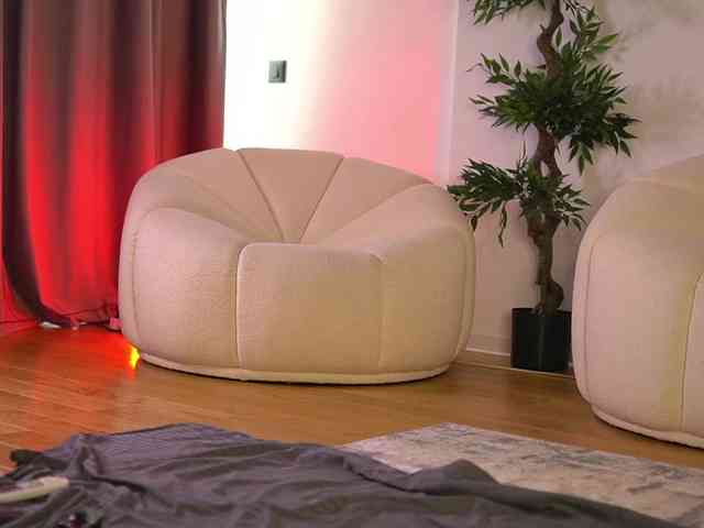 SashaPariss webcam