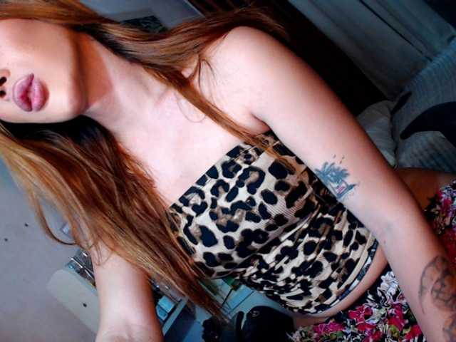 misskristinafox live webcam show