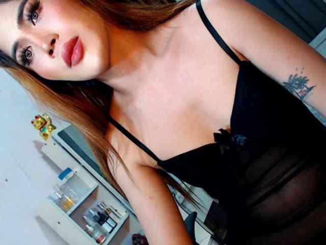 misskristinafox Live Webcam on BongaCams