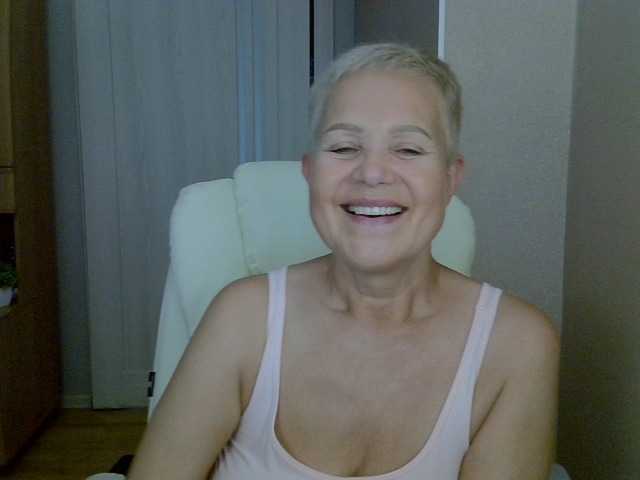 IFannyLove live webcam show