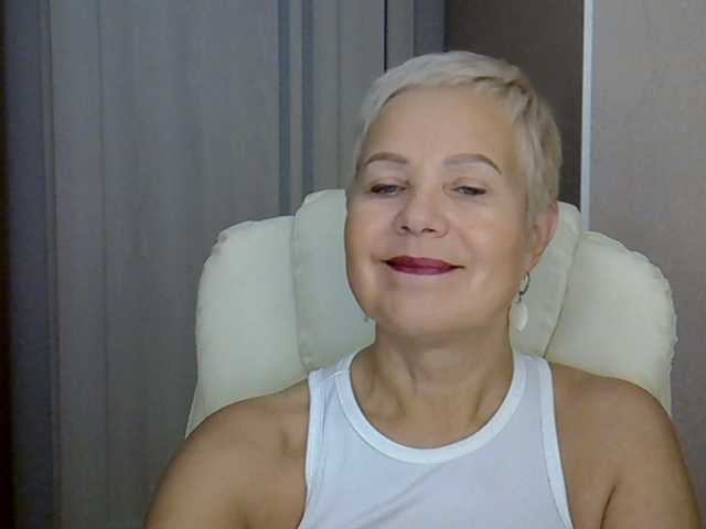 MadamMadam live cam preview