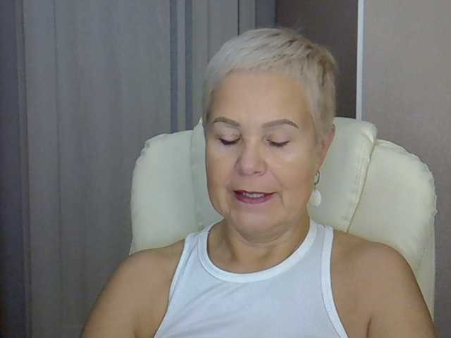 MadamMadam live cam preview