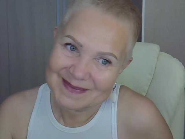 IFannyLove live cam on BongaCams