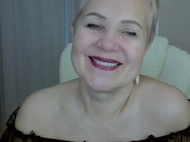 IFannyLove's BongaCams show and profile