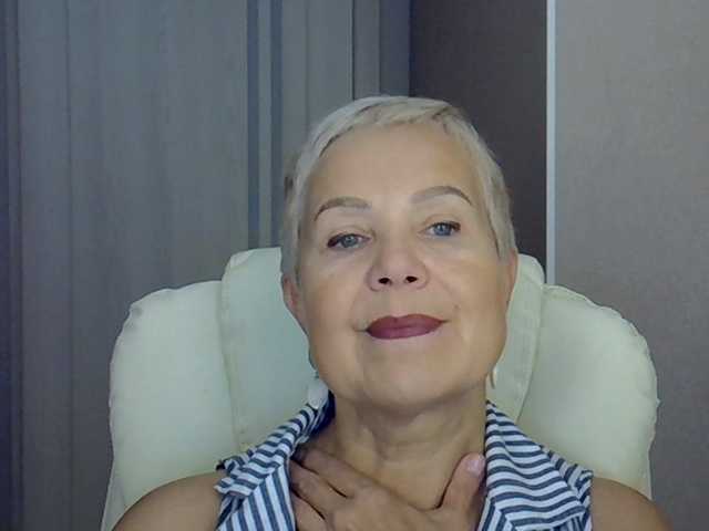 MadamMadam live cam preview