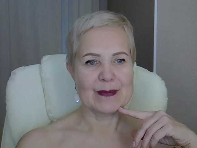 IFannyLove's BongaCams show and profile