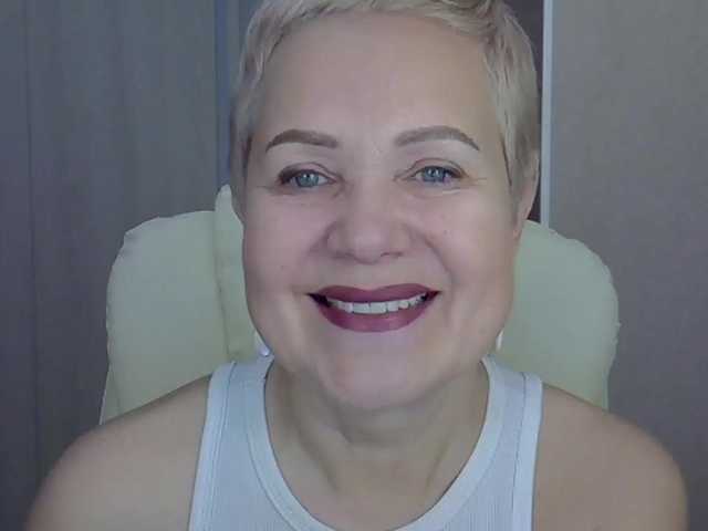 IFannyLove's BongaCams show and profile