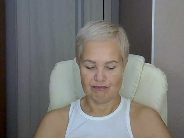 IFannyLove, en vivo ahora en BongaCams