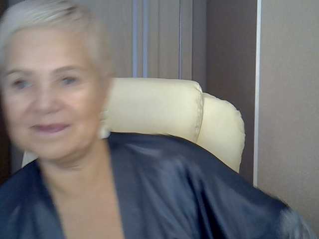 MadamMadam live cam preview