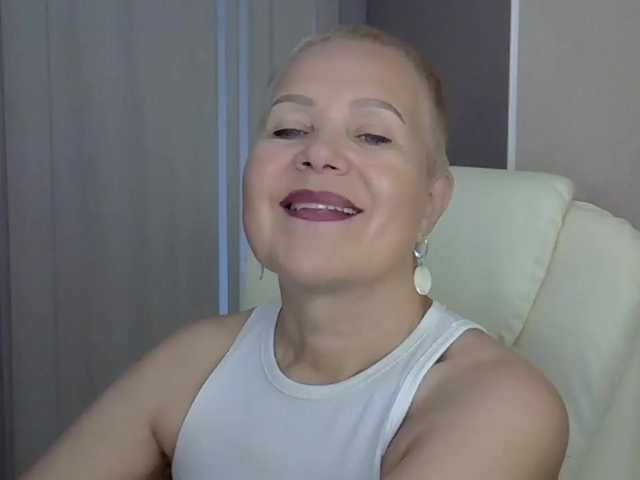 IFannyLove live cam on BongaCams