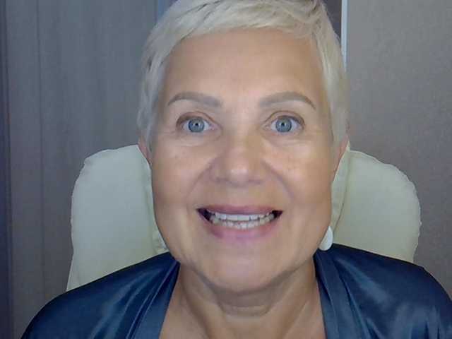MadamMadam live cam preview