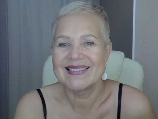MadamMadam live webcam show