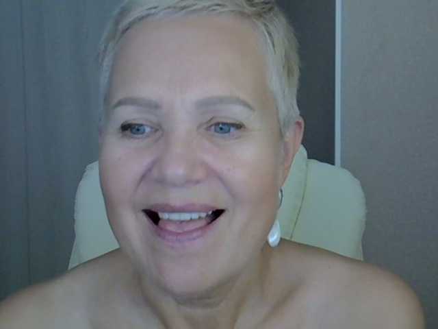 IFannyLove live cam on BongaCams