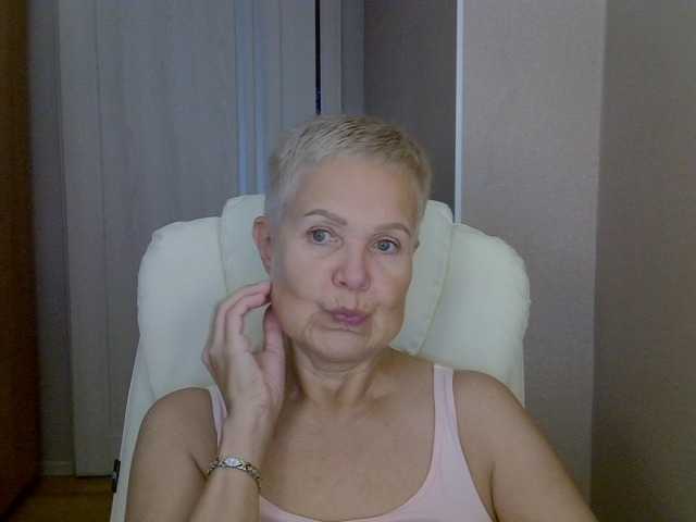 IFannyLove live webcam show
