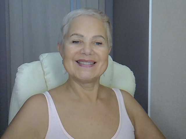 MadamMadam live cam preview