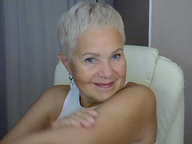 MadamMadam live cam preview