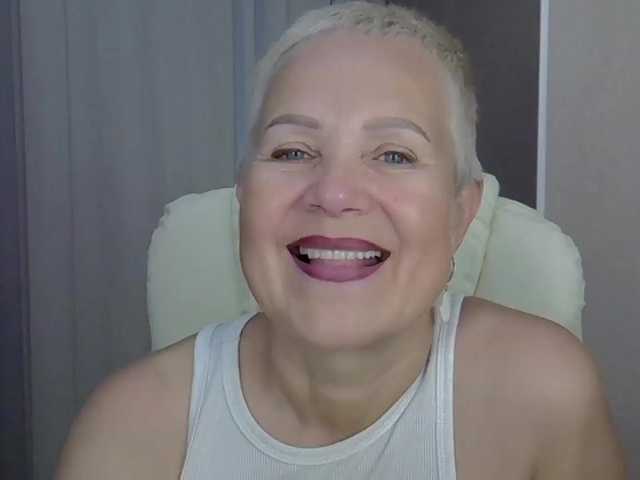 IFannyLove live cam on BongaCams