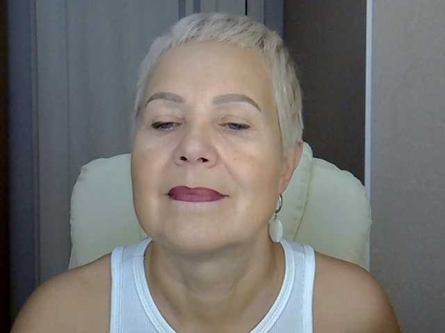 MadamMadam live cam preview