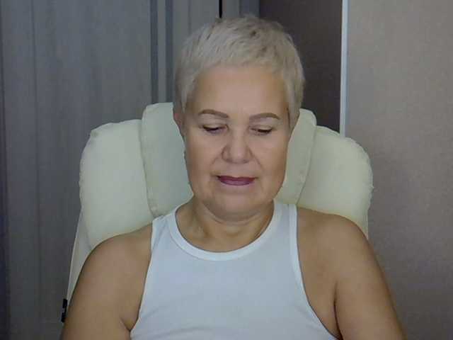 MadamMadam live cam preview