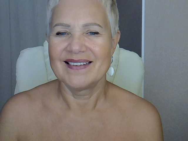 MadamMadam live cam preview