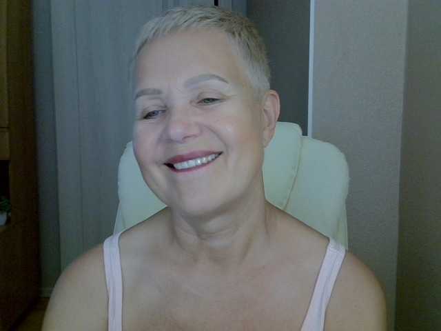 IFannyLove live webcam show