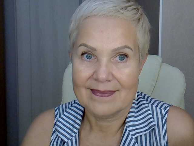 MadamMadam live cam preview