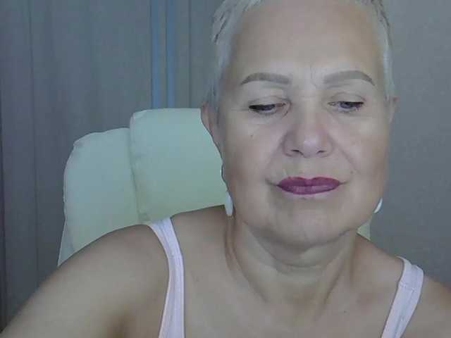 IFannyLove live cam on BongaCams