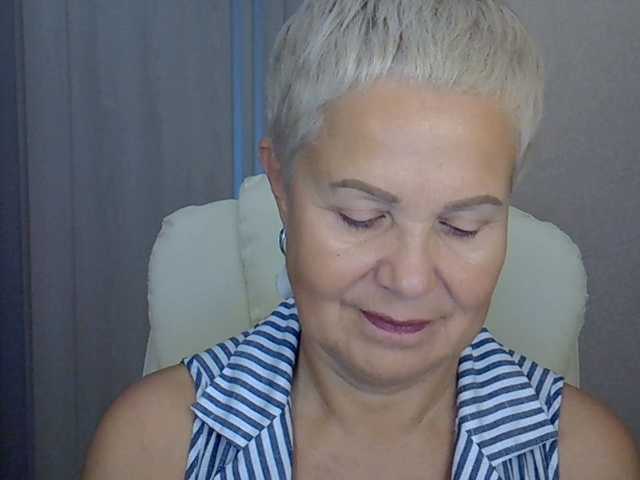 MadamMadam — live female cam