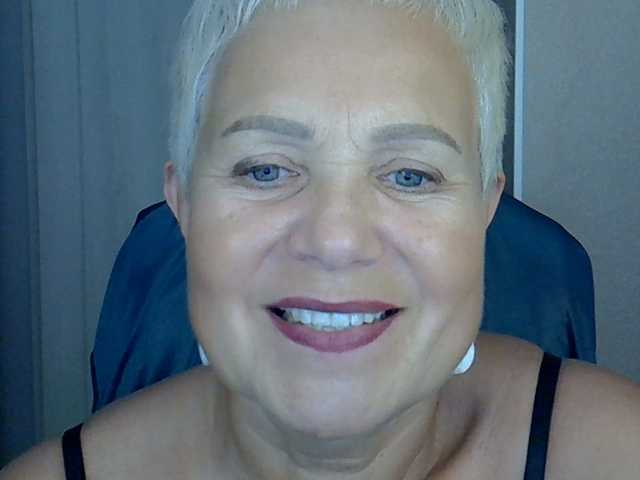 MadamMadam live cam preview