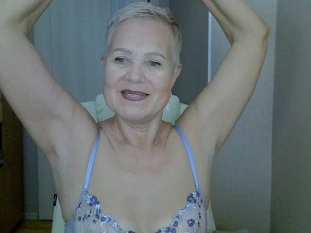 IFannyLove live cam on BongaCams