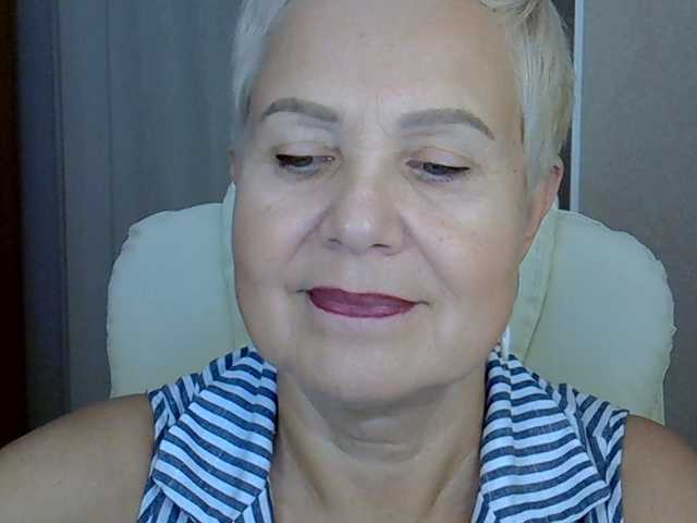 MadamMadam live cam preview