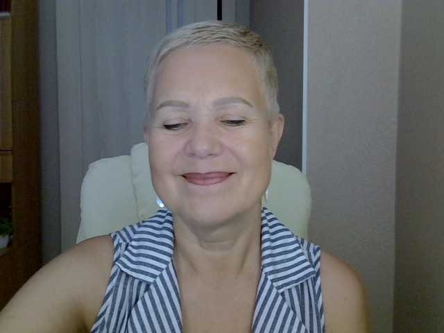 IFannyLove live webcam show