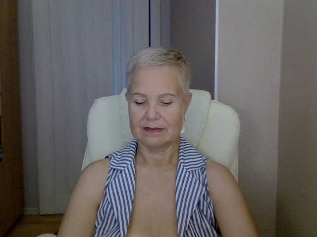 IFannyLove live webcam show