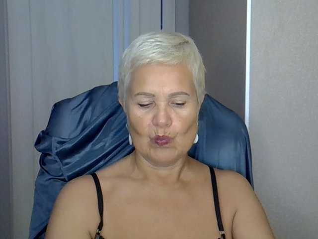 IFannyLove live cam on BongaCams