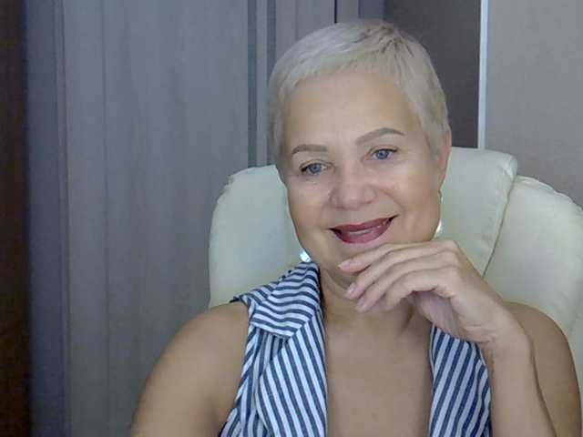 IFannyLove, en directo ahora en BongaCams