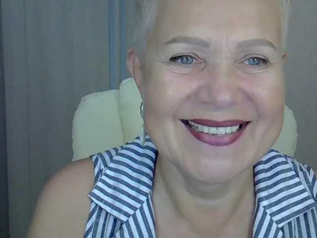 IFannyLove live webcam show