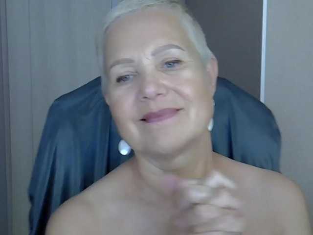 IFannyLove live cam on BongaCams