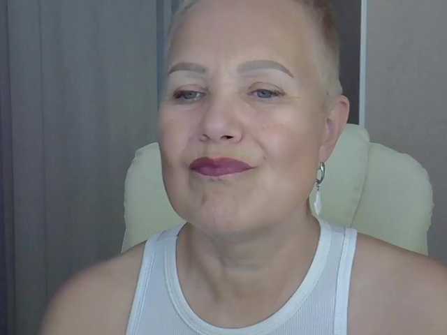 IFannyLove live cam on BongaCams