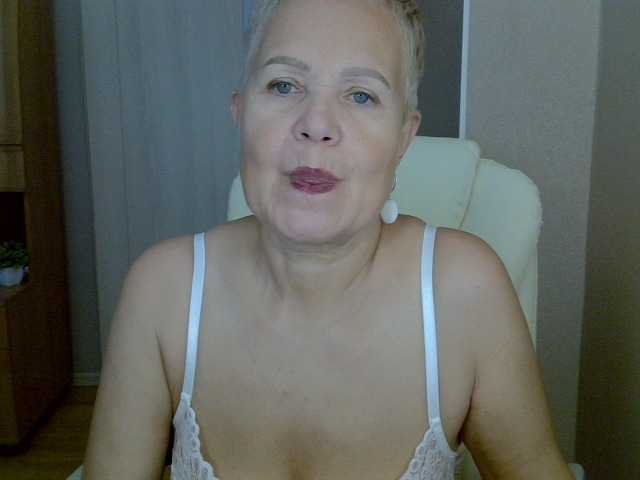 IFannyLove live cam on BongaCams