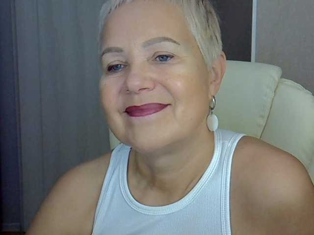 MadamMadam live cam preview