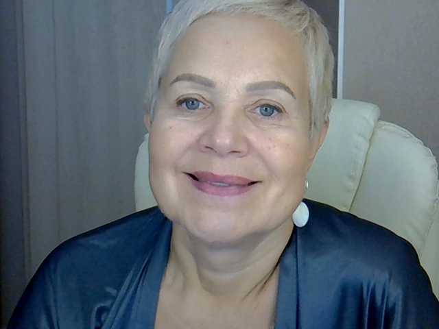 MadamMadam live cam preview